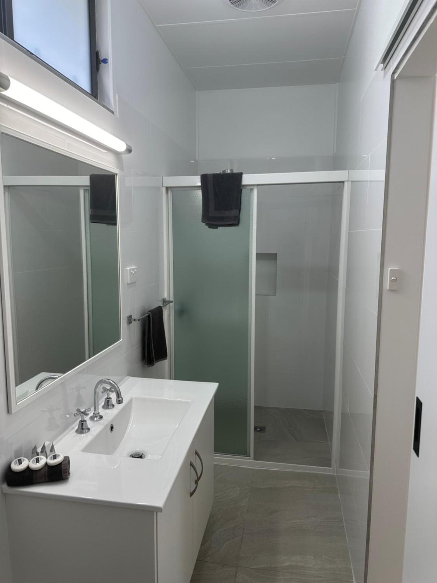 גריפית' Mia Motel מראה חיצוני תמונה