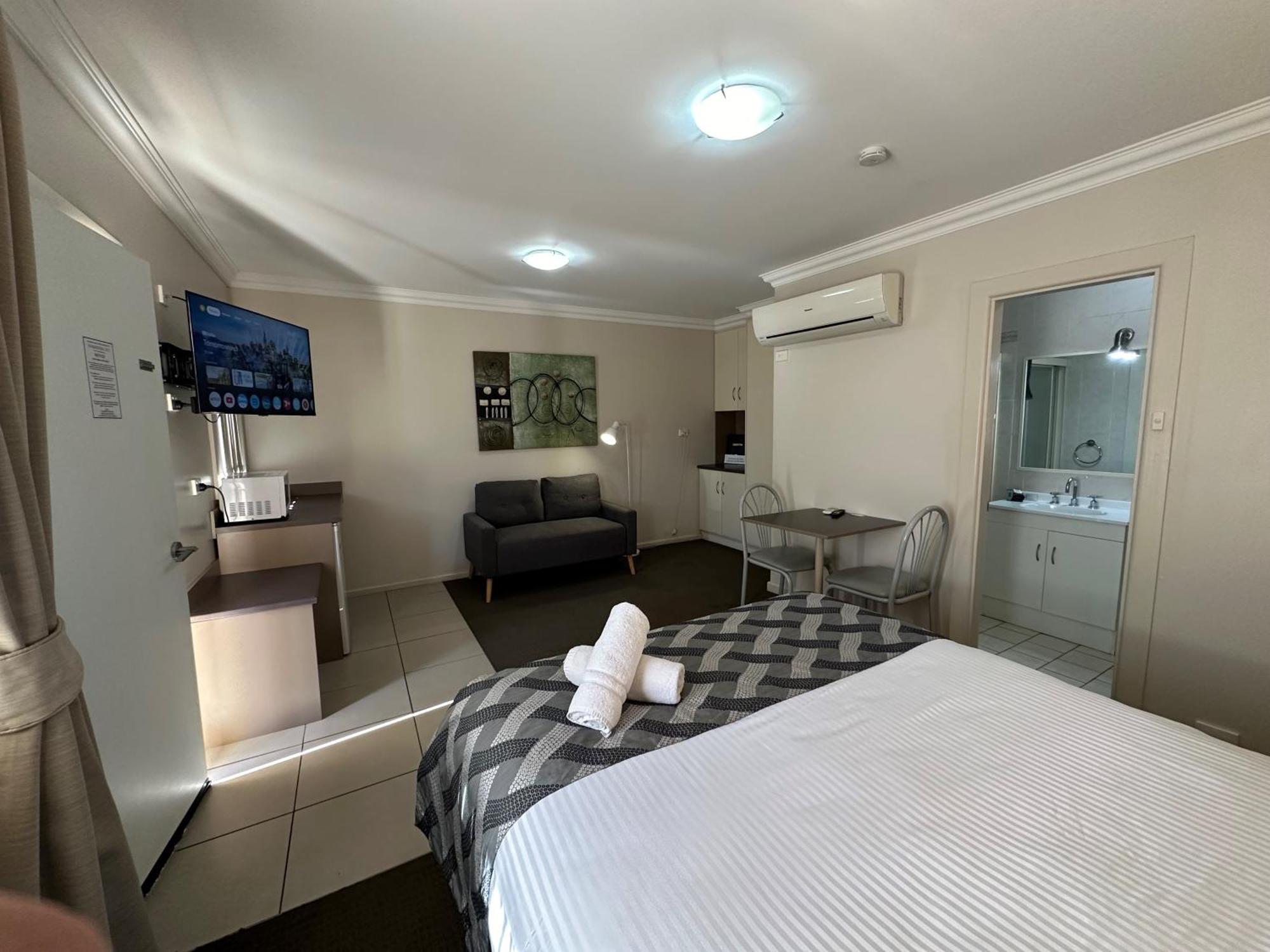 גריפית' Mia Motel מראה חיצוני תמונה