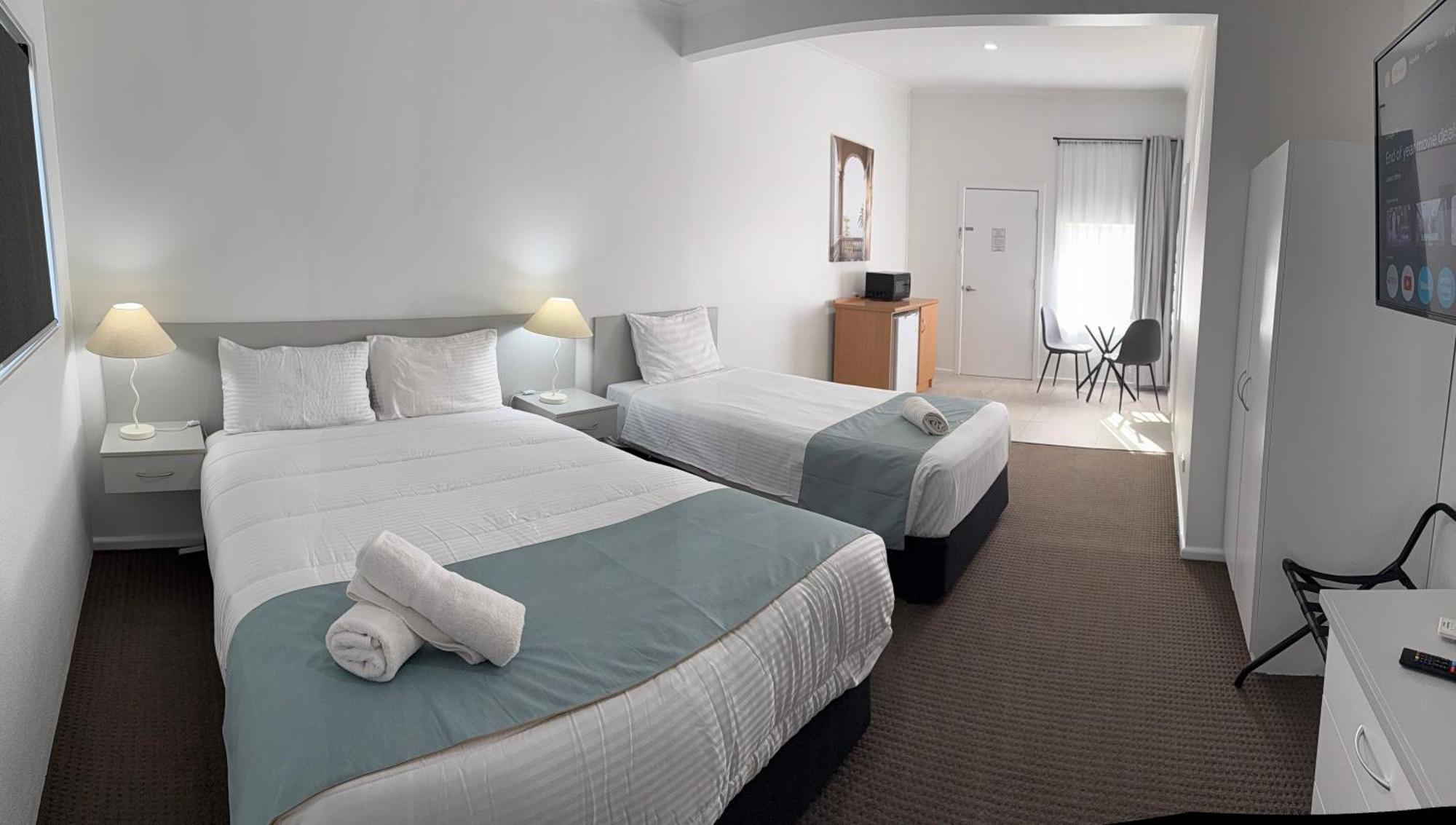 גריפית' Mia Motel מראה חיצוני תמונה