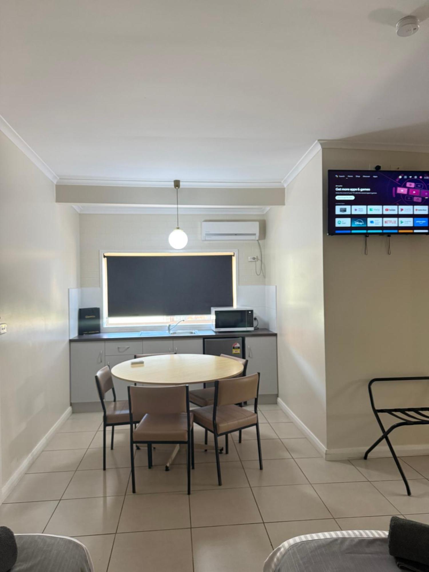 גריפית' Mia Motel מראה חיצוני תמונה