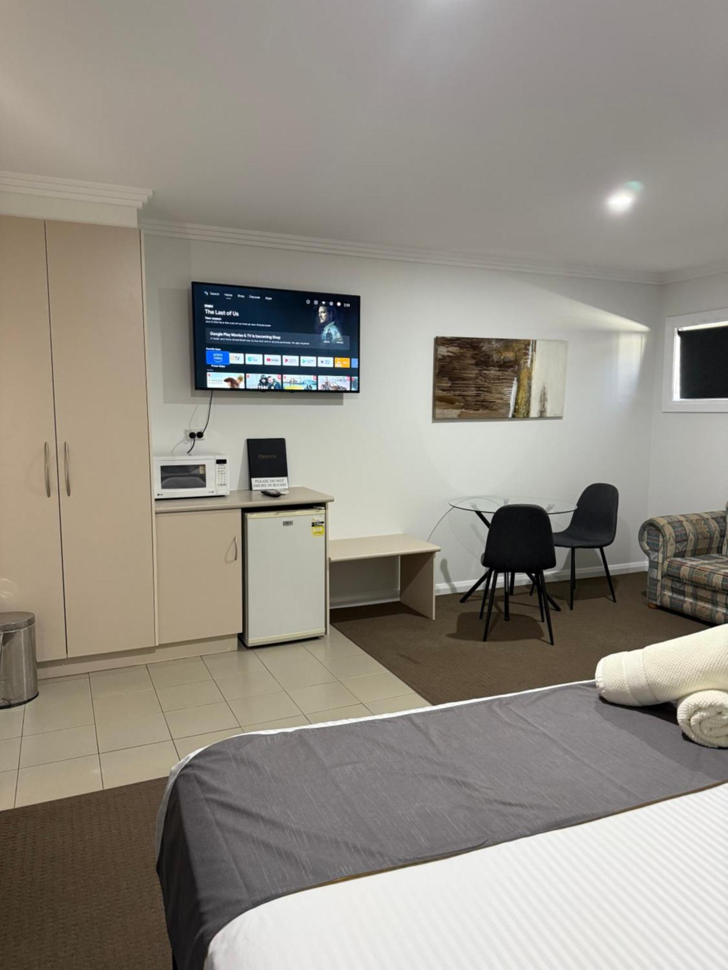 גריפית' Mia Motel מראה חיצוני תמונה